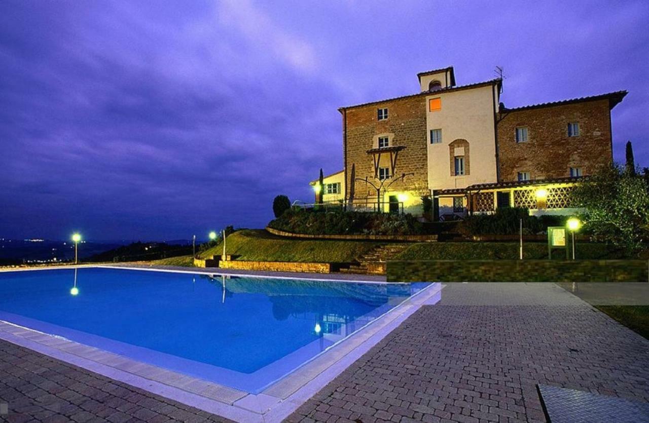 Castello Di Fulignano Soarzio Panoramic Apartment San Gimignano Bagian luar foto